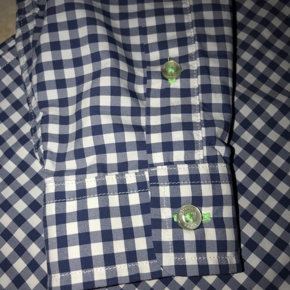 Vineyard vines button down - Picture 5 of 5